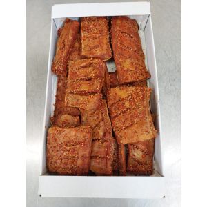 Stör, Bauchlappen in Gewürz mit Chili